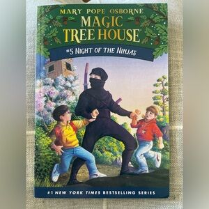 Magic Tree House #5 Night of the Ninjas Book